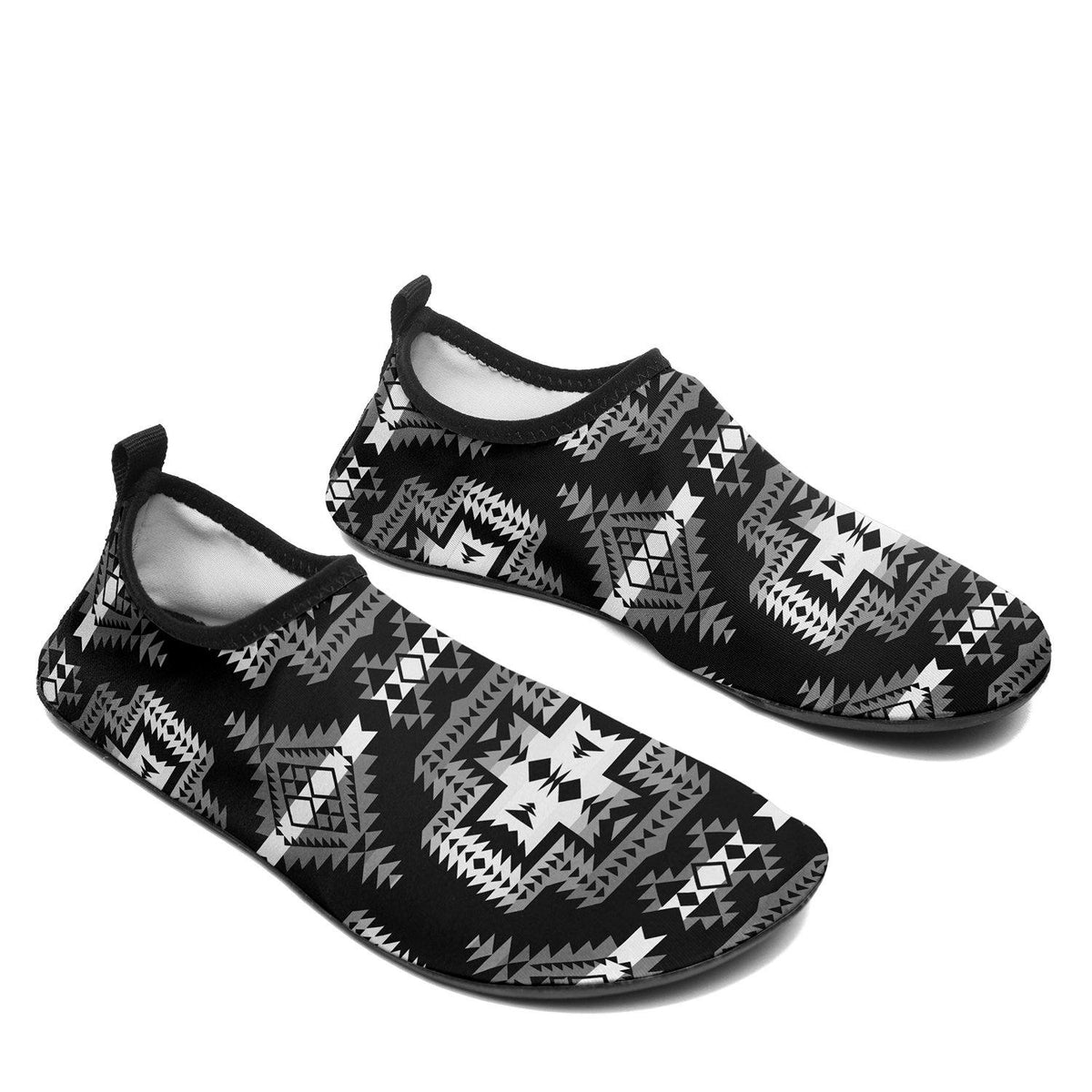 Pretty Blanket Black and White Sockamoccs