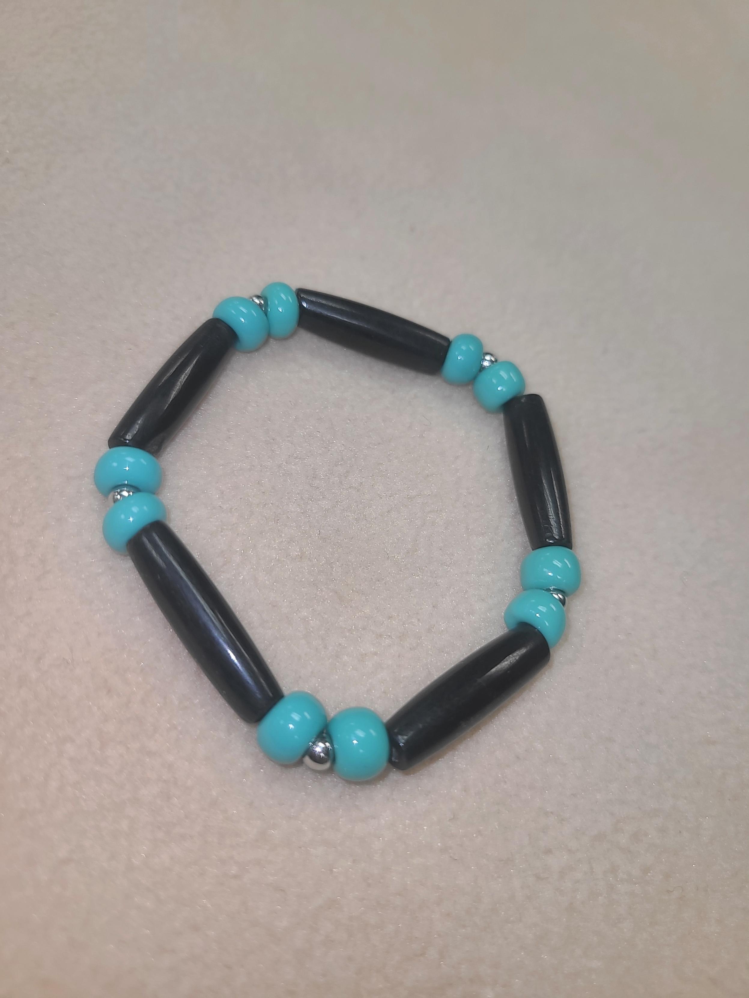 Kida Luttrell Stretch Beads